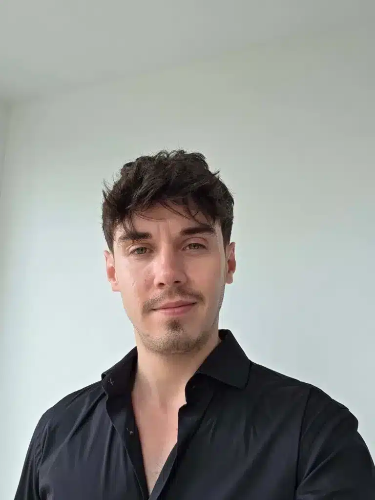 Rafal Kaczkowski Headshot 1 1